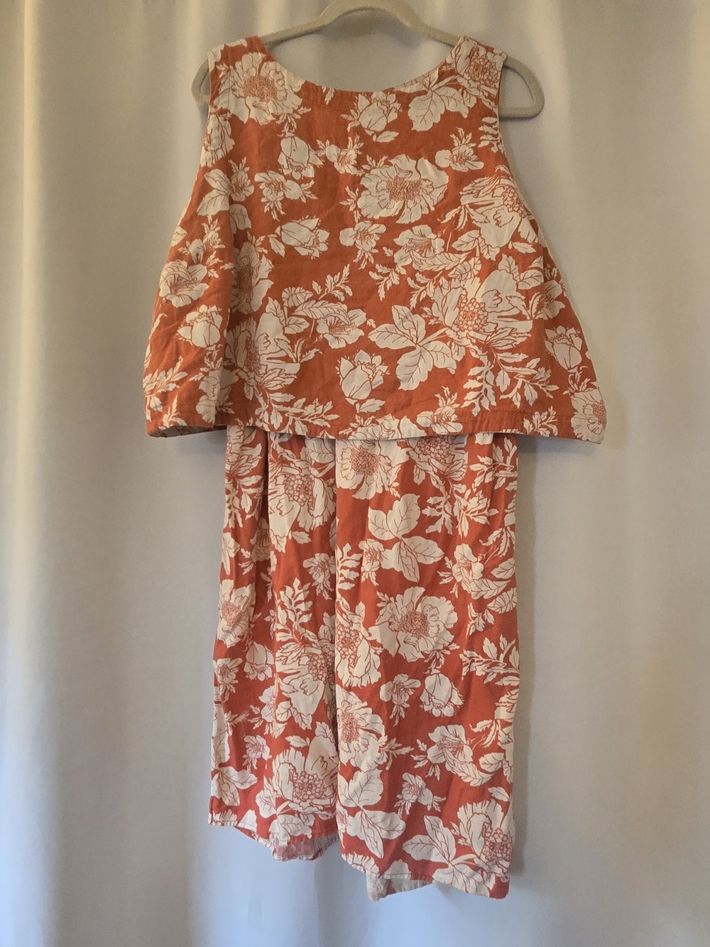 Old Navy Coral Maxi Skirt And Crop Top with White Floral Print - Picture 2 of 4